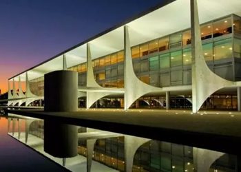 A democracia está na berlinda?