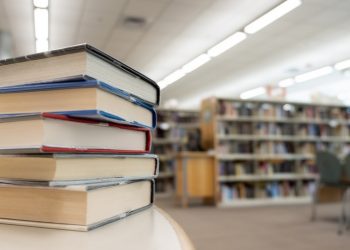 Programa Nacional do Livro e do Material Didático investiu quase R$ 4 bilhões na aquisição de obras nos últimos três anos