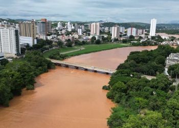 Com 2,05 metros, Rio Doce pode atingir cota de inundação ainda nesta sexta