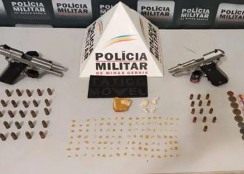 Homem é preso com armas, munições e drogas no Vila Rica