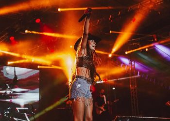 Música com Mioto, problemas com letras e show de simpatia: o que rolou no DVD de Ana Castela