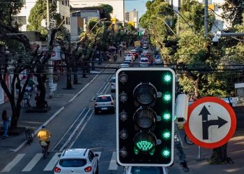 Maio Amarelo 2025 convida motoristas e pedestres a desacelerarem: “Seu bem maior é a vida”