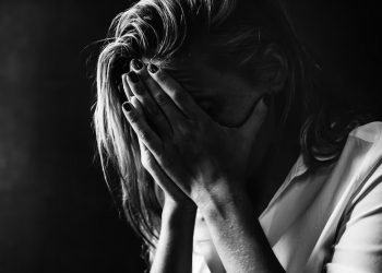 Homem é preso após agredir ex-companheira no Asteca