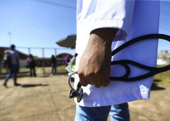 Mais Médicos lança edital com 5.970 vagas