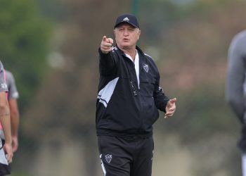 Galo embarca para Assunção para jogo decisivo com o Libertad