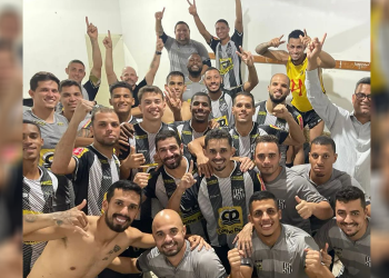 Jogadores saem do banco de reservas e decidem na vitória por 2×1 do Democrata contra o Real Noroeste 