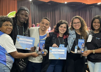 Espetáculo ‘Caolha’, da Cia de Artes Asas do Invento, se destaca em Festival de Teatro com premiações e indicações