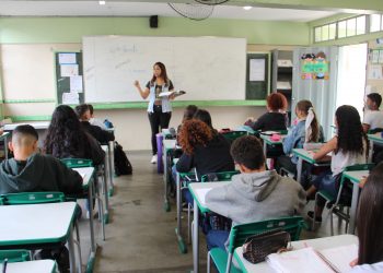 Governo de Minas publica terceiro lote com mil nomeações de excedentes do concurso da Educação