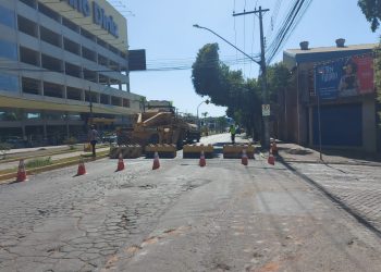 Obras da Avenida JK avançam neste domingo para pista no sentido bairro/centro