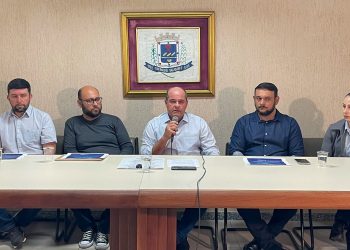 Valadares busca soluções para atender pacientes das cidades vizinhas no Hospital Municipal