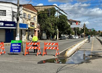 Cruzamento da Avenida JK com a Rio-Bahia continua interditado nesta segunda