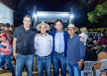 Cooperativa e Ibituruna participam de encontro de produtores rurais em Limeira de Mantena 