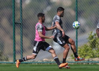 Galo inicia treinamentos com foco na reação no Brasileiro