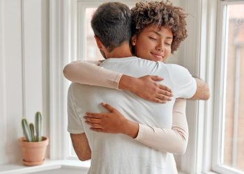 Psiquiatra apresenta campanha ‘Agosto Feliz’