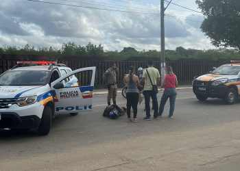 Condutor de mobilete fica ferido após bater em carro no bairro Santa Rita