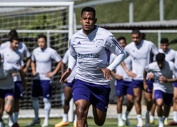 Cruzeiro encara o Palmeiras em jogo decisivo para se manter na parte de cima da tabela 