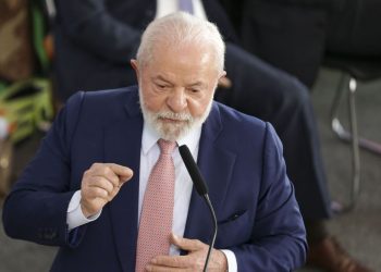 Contribuição de países ricos para meio ambiente não é favor, diz Lula