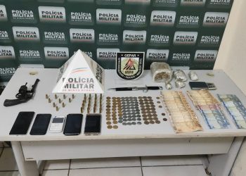 Adolescente é apreendido com arma e drogas no Santa Helena