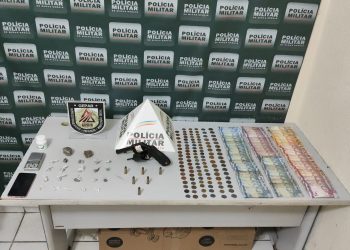 Dupla é presa com drogas e arma de fogo