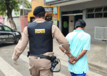 PM prende autor de furto após invasão em casa de idoso
