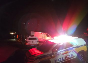 Idoso é encontrado morto com parte do corpo queimado