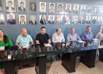 Prefeitos de Minas se reúnem em Valadares durante ato de paralisação nacional