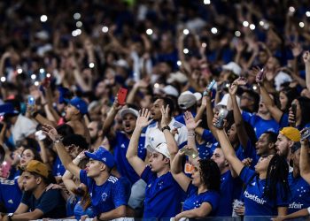 Cruzeiro inicia venda de ingressos para confronto com o Corinthians