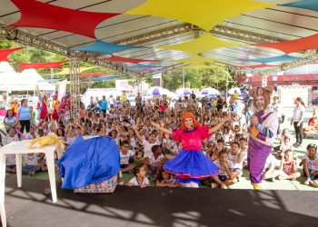 Tenda Literária incentiva leitura em Timóteo