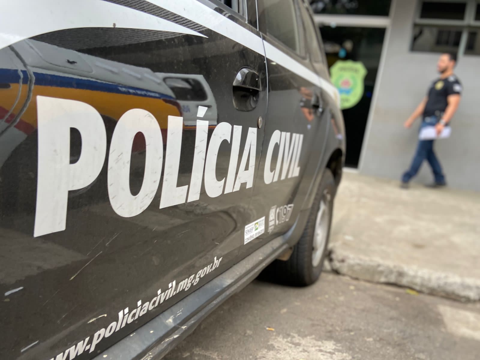 Polícia Civil prende homem por descumprir medida protetiva e ameaçar ex-mulher