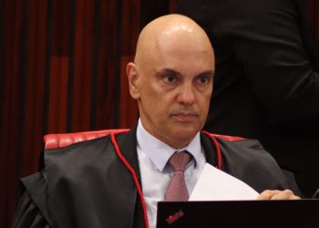 Moraes autoriza quebra de sigilo bancário de Bolsonaro e Michelle