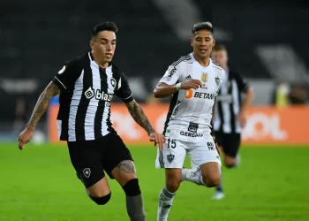 Galo e Botafogo fecham a rodada do Brasileirão neste sábado