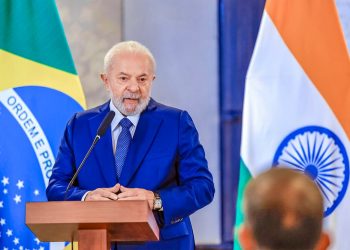 Envolvido até os dentes, diz Lula sobre Bolsonaro e tentativa de golpe