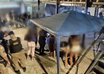 PM interrompe festa com adolescentes no Grã-Duquesa e mulher é presa