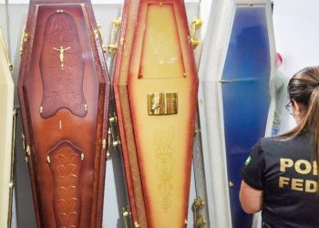 Operação desarticula facção criminosa que transportava drogas em caixões