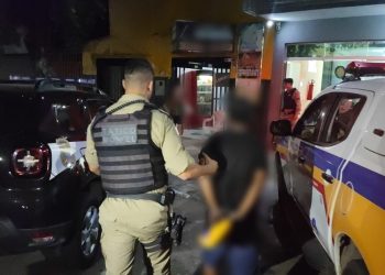 Com ajuda de aeronave, PM prende suspeito de tráfico de drogas