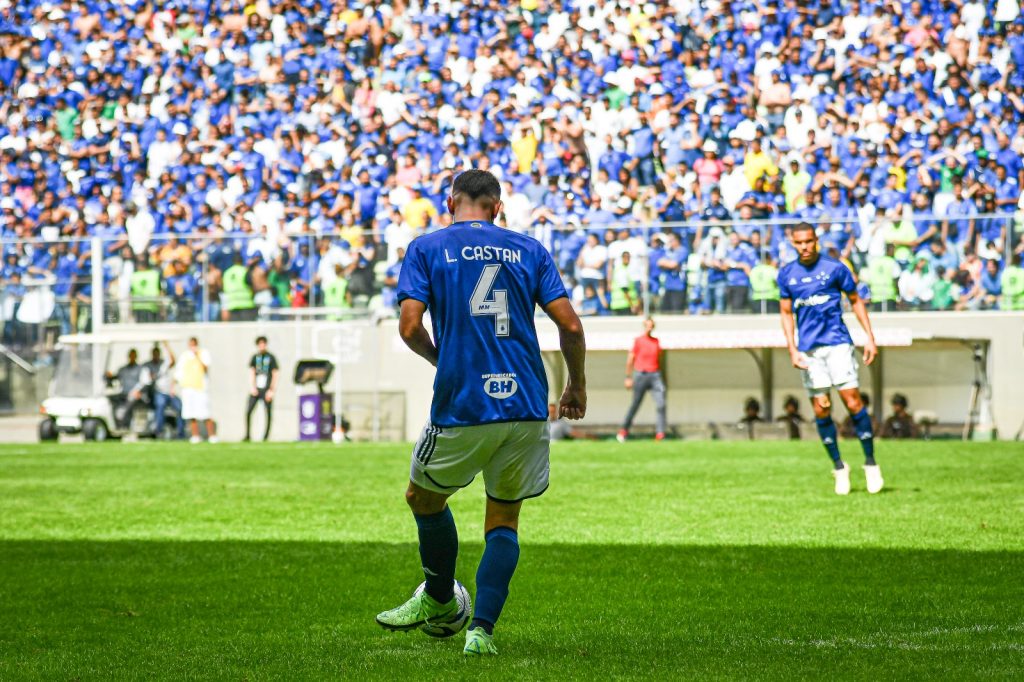 Luciano Castán, zagueiro do Cruzeiro. FOTO: Juninho Nogueira