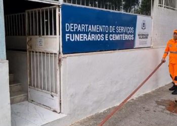 Bombeiros combatem incêndio em Departamento Funerário de GV