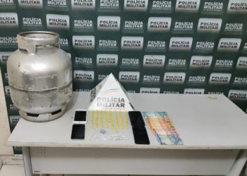 PM descobre tráfico de drogas ao investigar furto de botijão de gás
