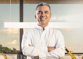 Wallace Barreto recebe Título Honorífico Cidadão Valadarense