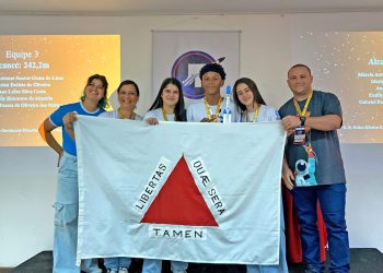 Estudantes valadarenses conquistam ouro na Mostra Brasileira de Foguetes