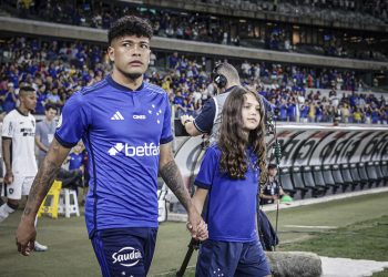 Filipe Machado valoriza vitória celeste no clássico e convoca torcida para confronto diante do Bahia