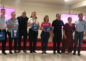 Cooperativa realiza evento para o encerramento da campanha Outubro Rosa