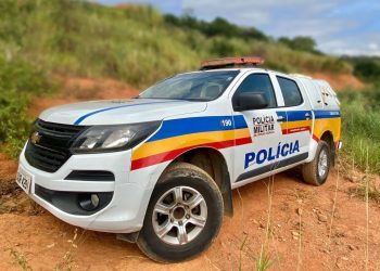 Idoso encontra filho morto pendurado em uma cerca