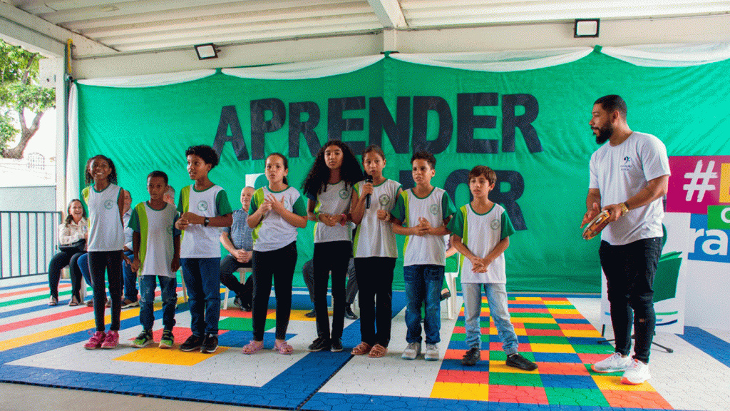 Programa incentiva educação financeira para alunos da rede pública