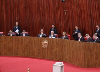 TSE absolve Bolsonaro em ação por abuso de poder nas eleições