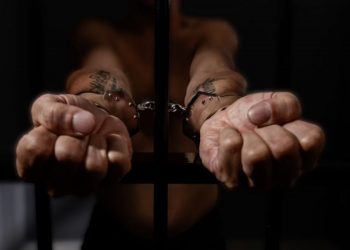 Homem é preso por agredir mulher e mantê-la em cárcere privado