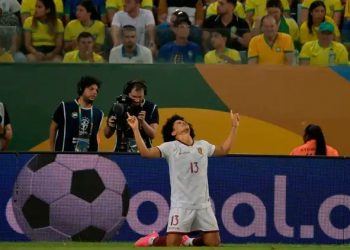 Brasil sofre gol de bicicleta no final e leva empate da Venezuela
