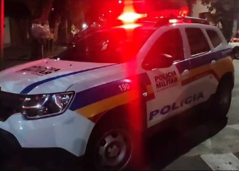 Mulher é esfaqueada pelo companheiro por não colocar música