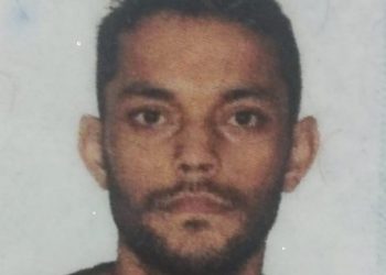 Motociclista morre em acidente de trânsito enquanto mexia no celular