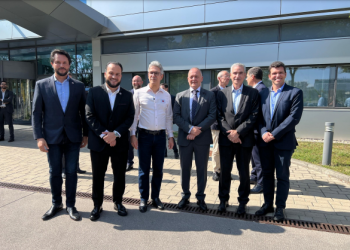 Hercílio Diniz e Enes Cândido viajam até a China para ampliar relações comerciais